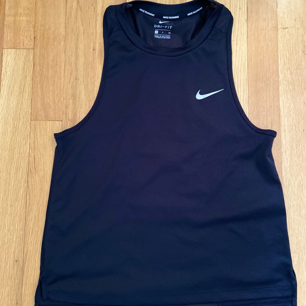 Top Nike